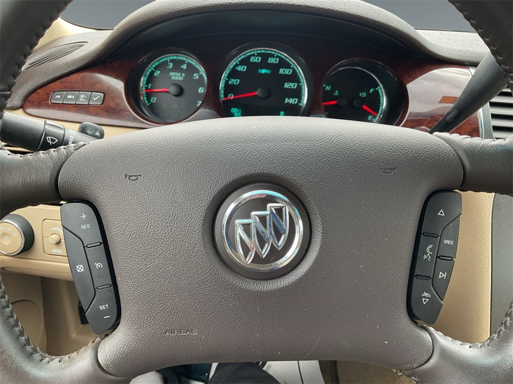2011 Buick Lucerne CX photo 15