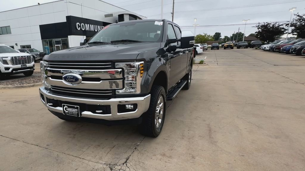 2019 Ford F-250 Lariat photo 2