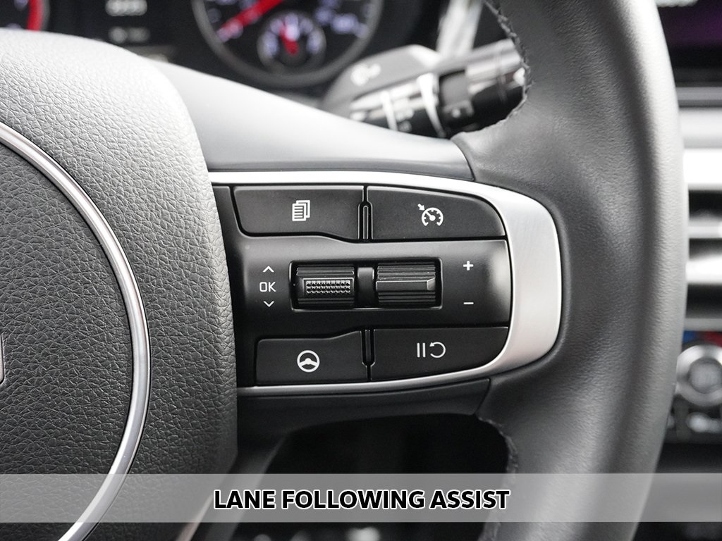 2024 Kia K5 GT-Line photo 4