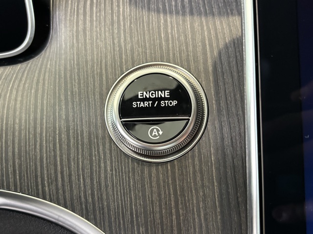 2025 Mercedes Benz C 300 photo 23