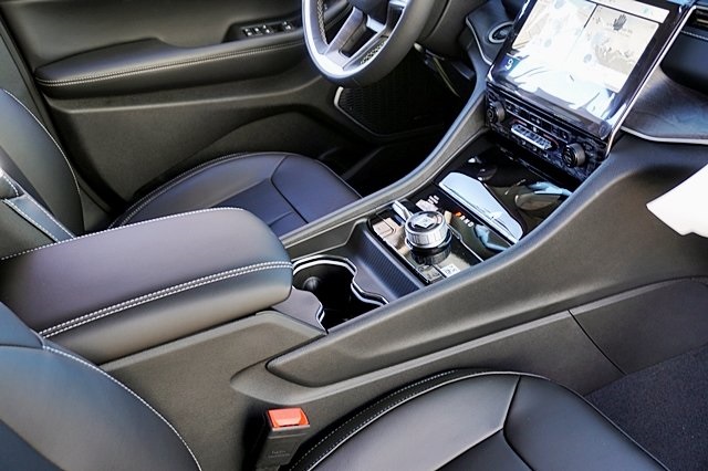 2023 Jeep Cherokee 4xe photo 13