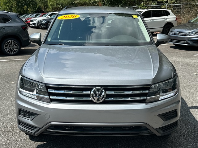 2020 Volkswagen Tiguan SEL photo 2