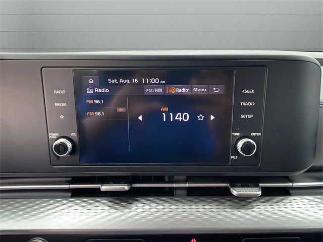 2024 Kia Carnival LX photo 18