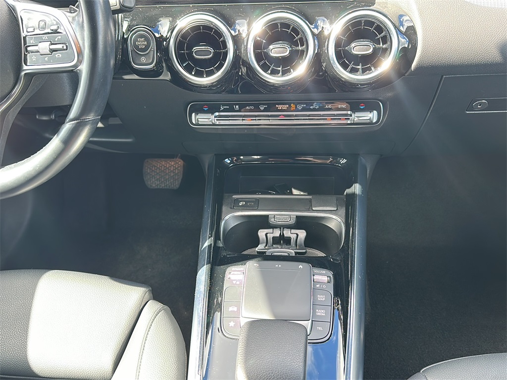 2022 Mercedes Benz GLA 250 4MATIC photo 15
