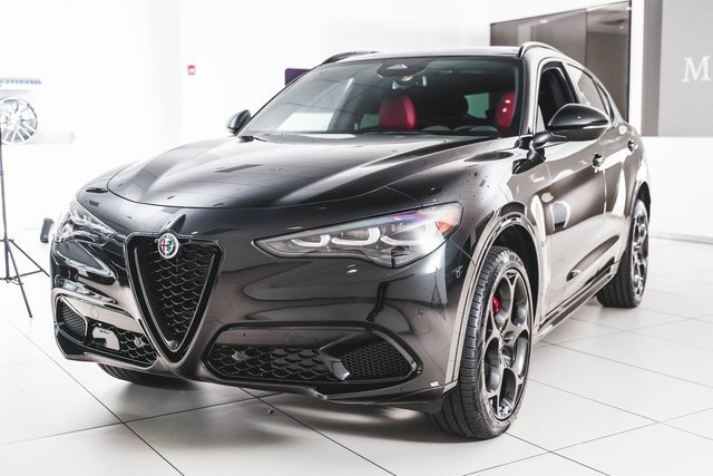 2025 Alfa Romeo Stelvio Sprint Base photo 5