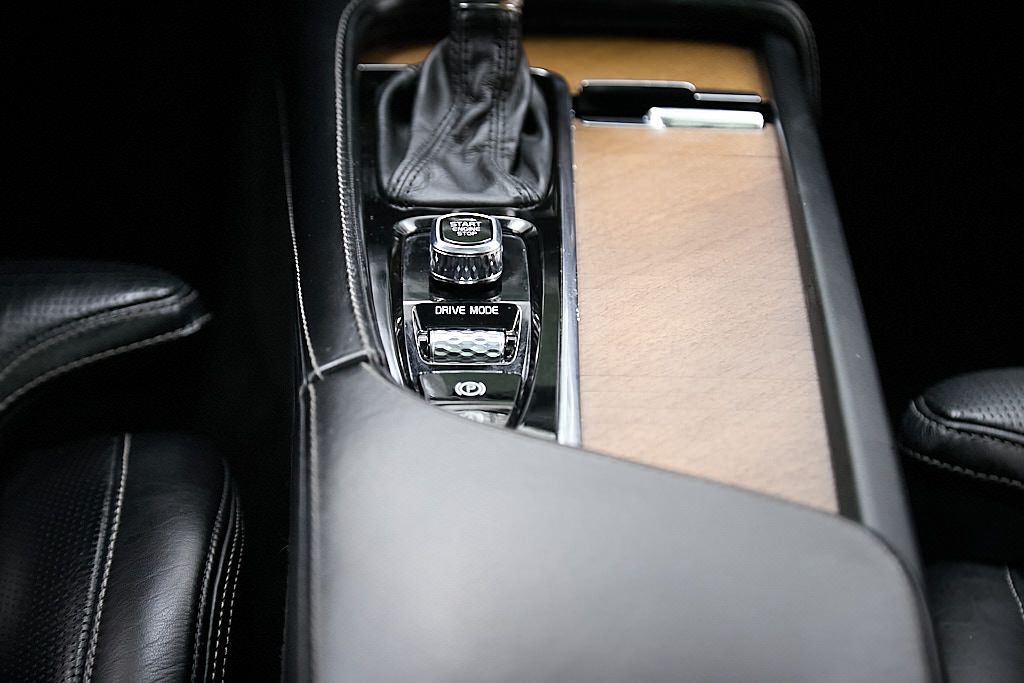 2018 VOLVO XC90 - Image 32