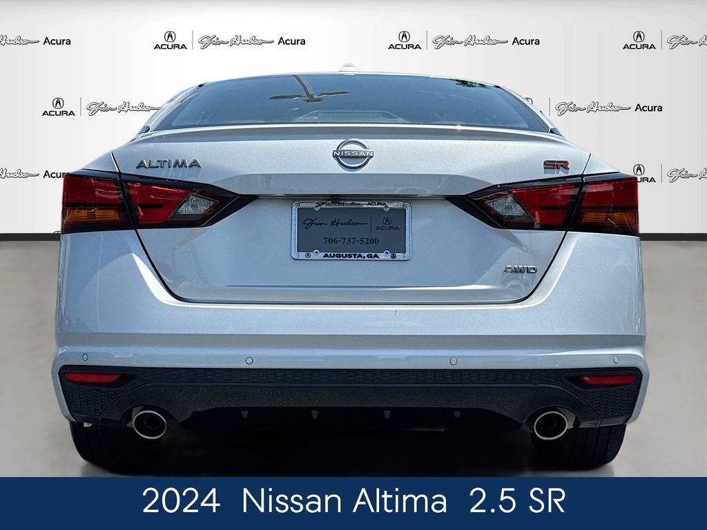 2024 Nissan Altima 2.5 SR photo 3