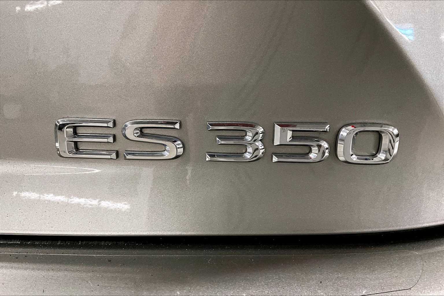 2017 Lexus ES 350 photo 9