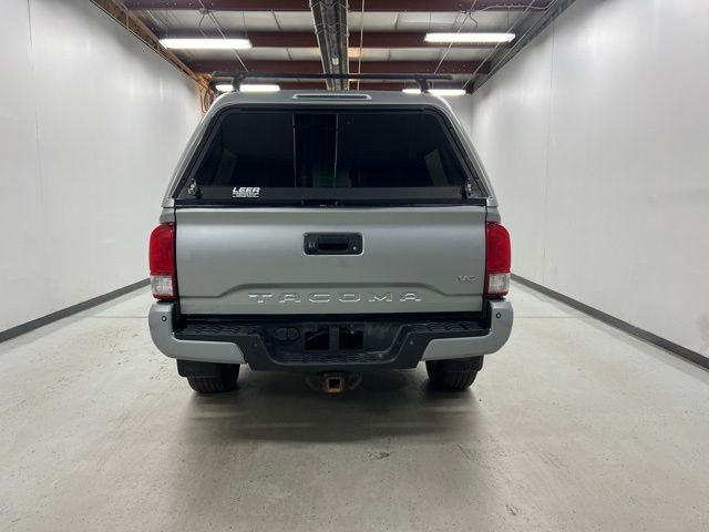 2017 Toyota Tacoma TRD Off-Road 4x4 Double Cab photo 4