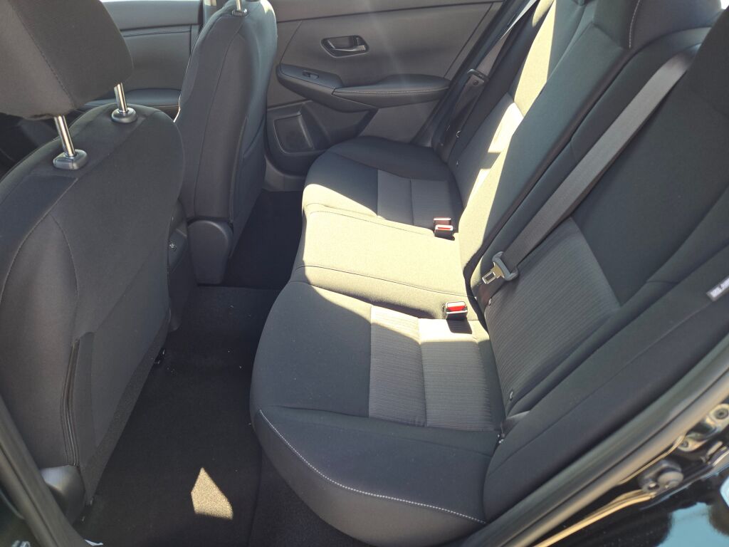 2025 Nissan Sentra SV photo 12