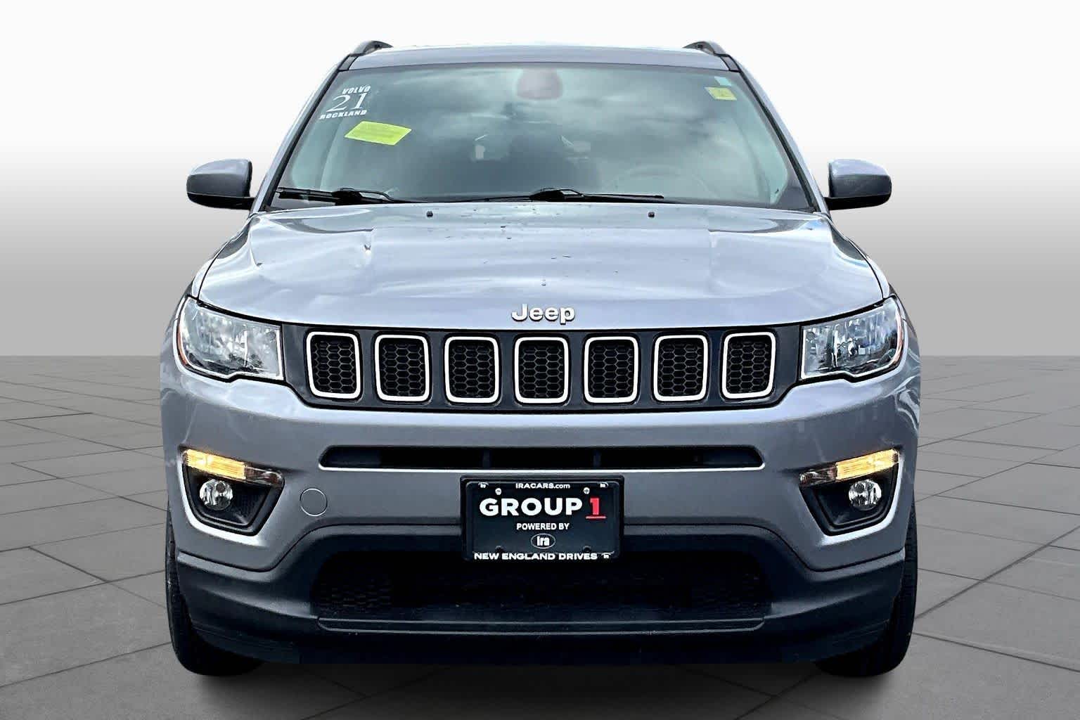 2021 Jeep Compass Latitude photo 3
