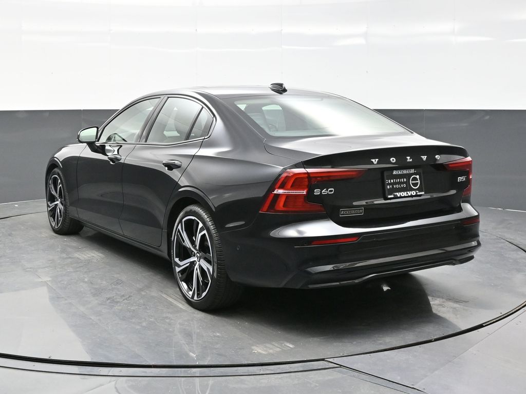 2024 Volvo S60 B5 Plus photo 4