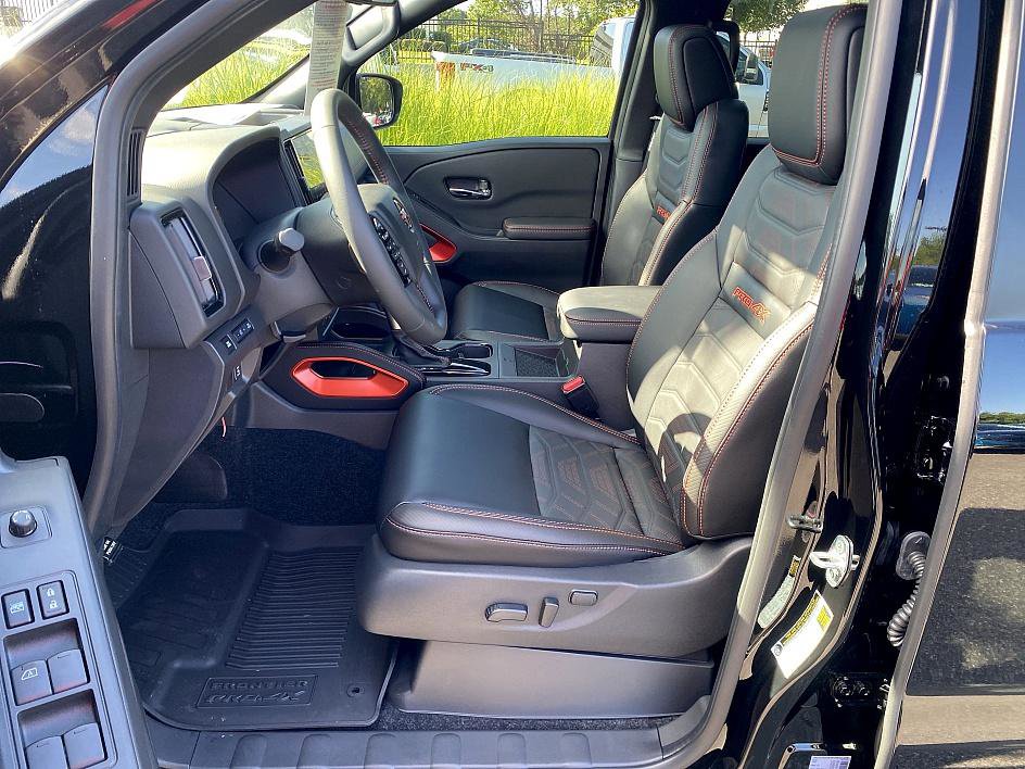 2025 Nissan Frontier PRO-4X photo 16