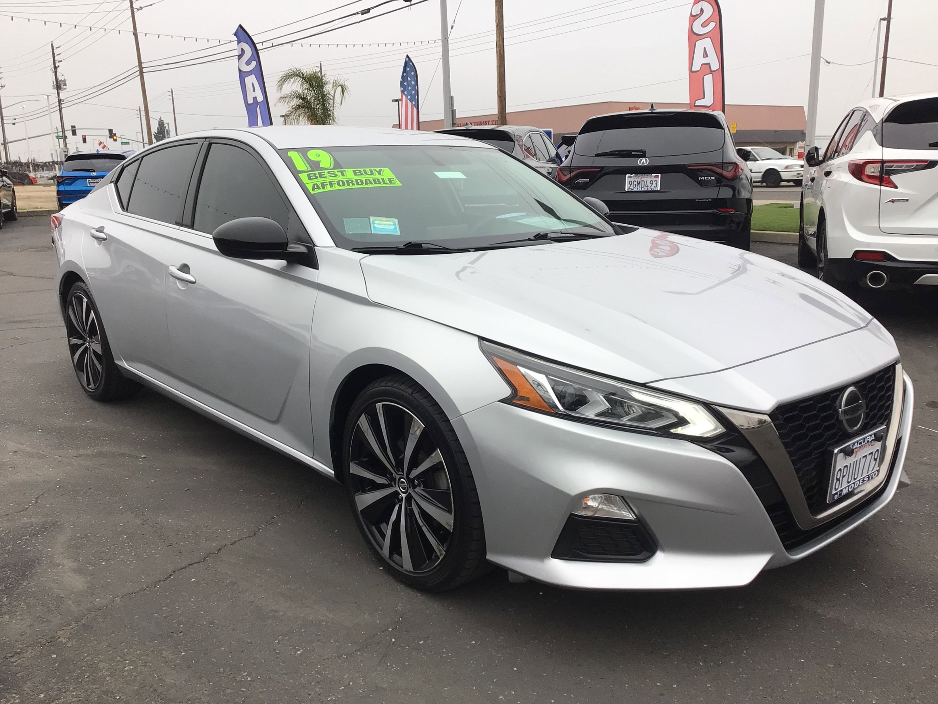 2019 Nissan Altima 2.5 SR photo 3