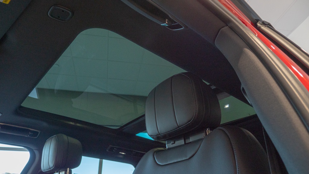2025 Land Rover Range Rover Sport SE photo 17