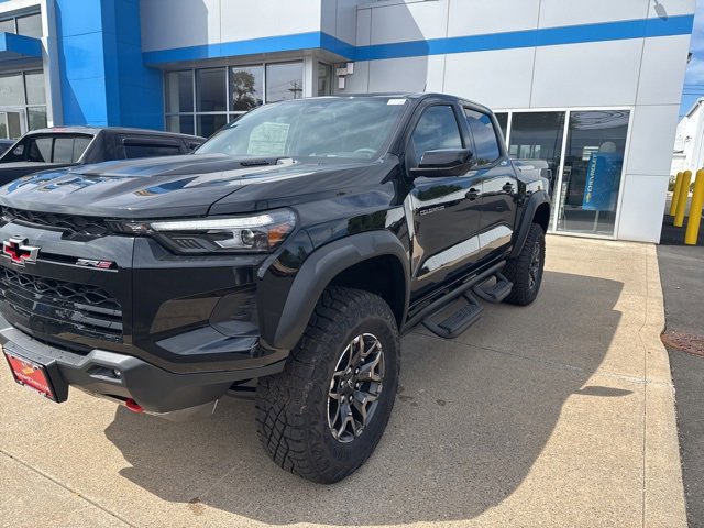 2026 Chevrolet Colorado ZR2 photo 2