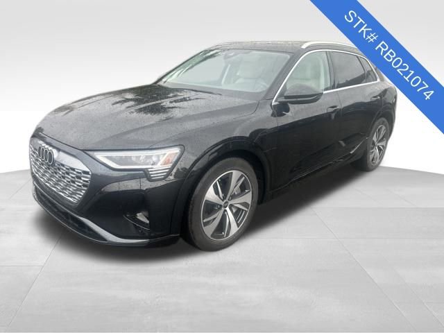 2024 Audi Q8 E-tron Premium photo 3