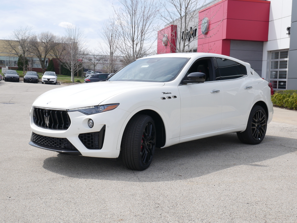 2024 Maserati Levante Modena photo 12
