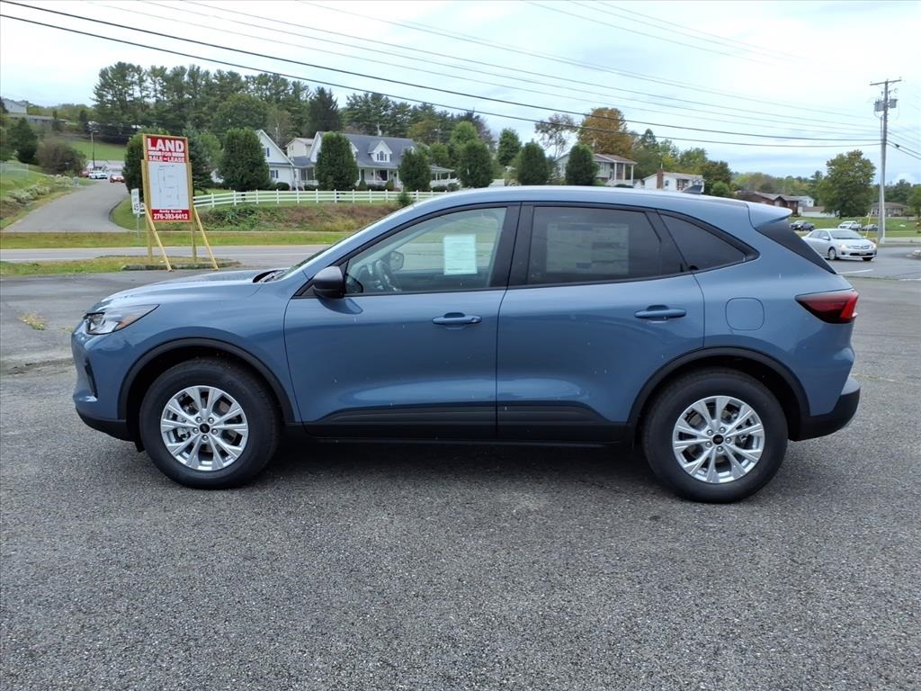 2026 Ford Escape Active photo 2