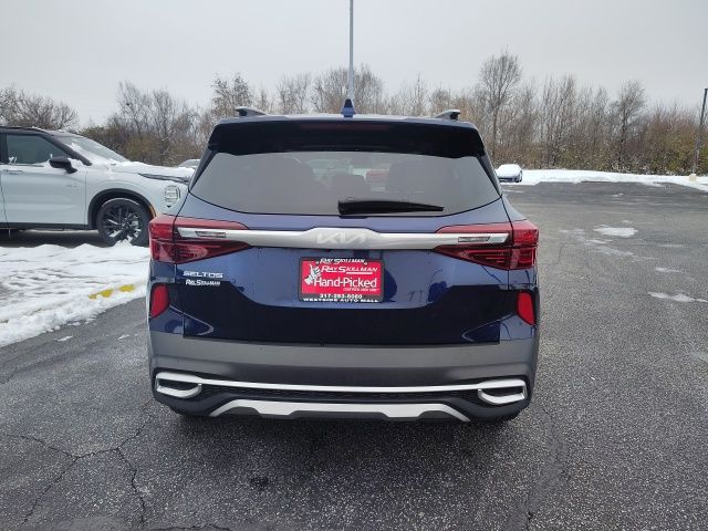 2023 Kia Seltos EX photo 3