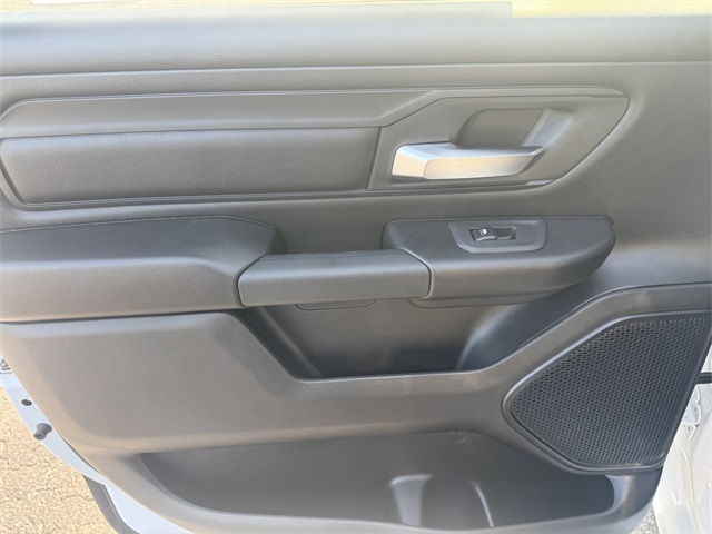 2025 Ram 1500 Tradesman photo 13