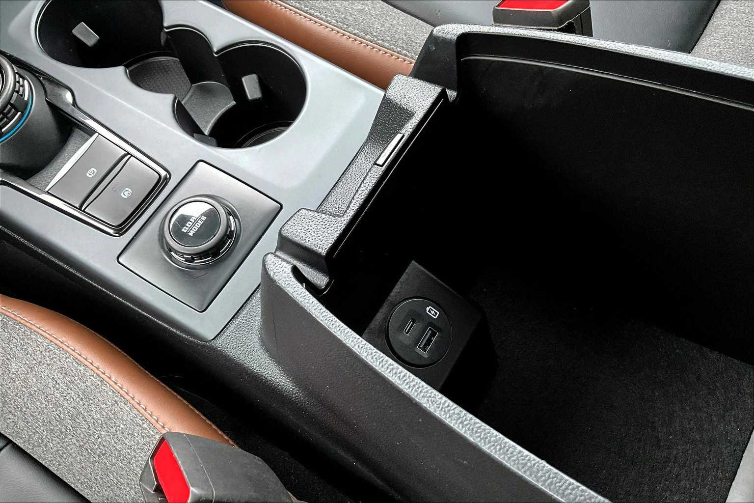 2024 Ford Bronco Sport Outer Banks photo 32
