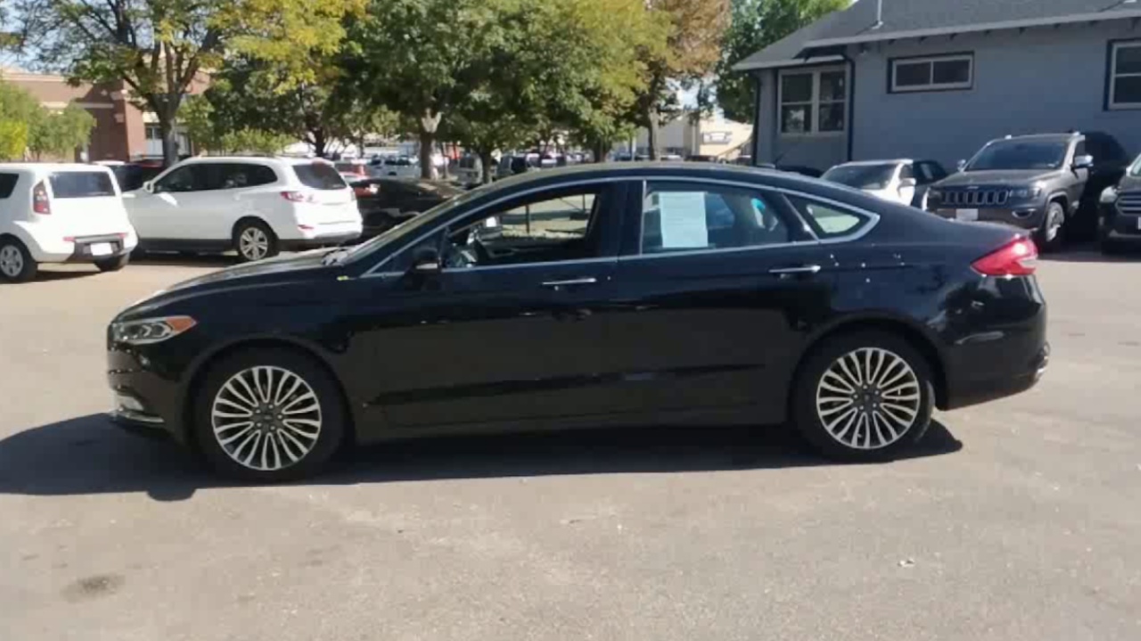 2017 Ford Fusion SE photo 4