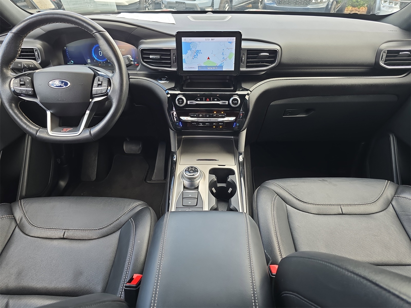 2023 Ford Explorer ST photo 4