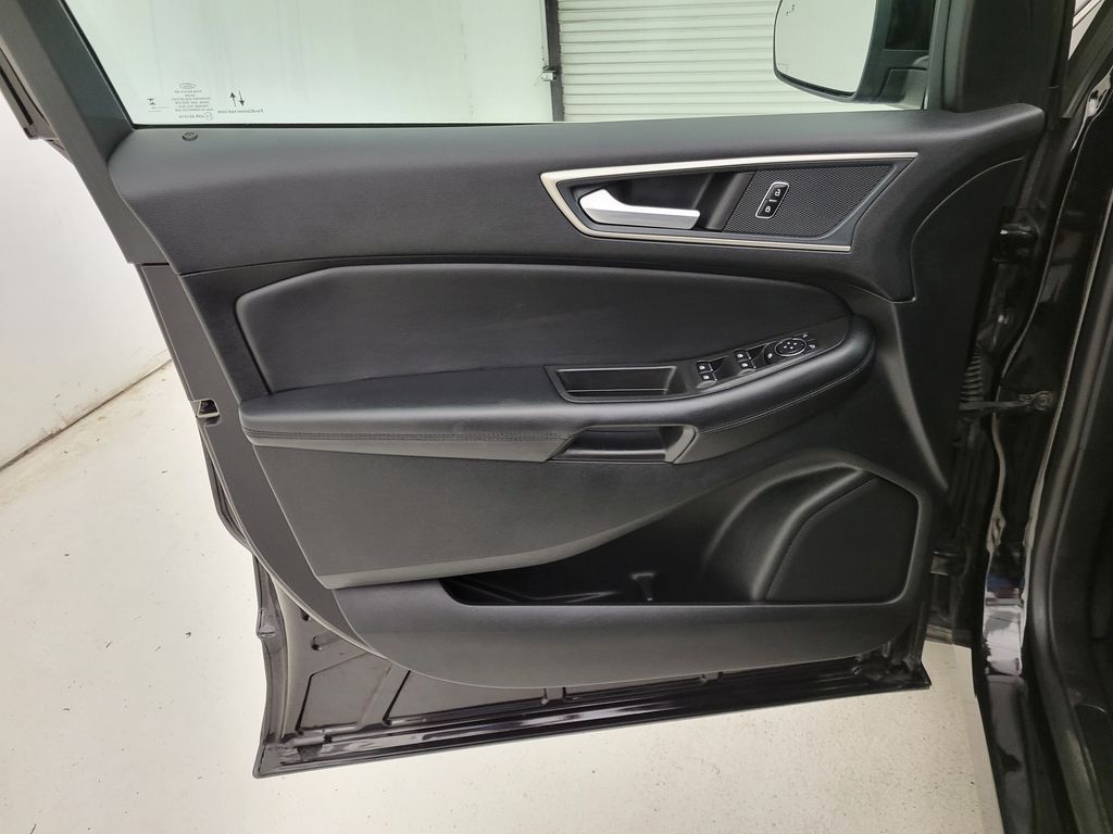 2024 Ford Edge SEL photo 23