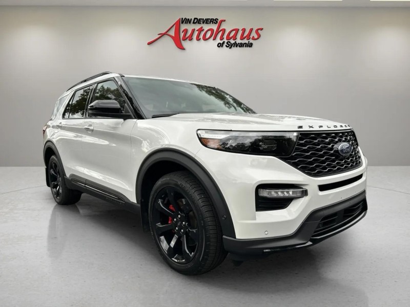 2020 Ford Explorer ST's photo