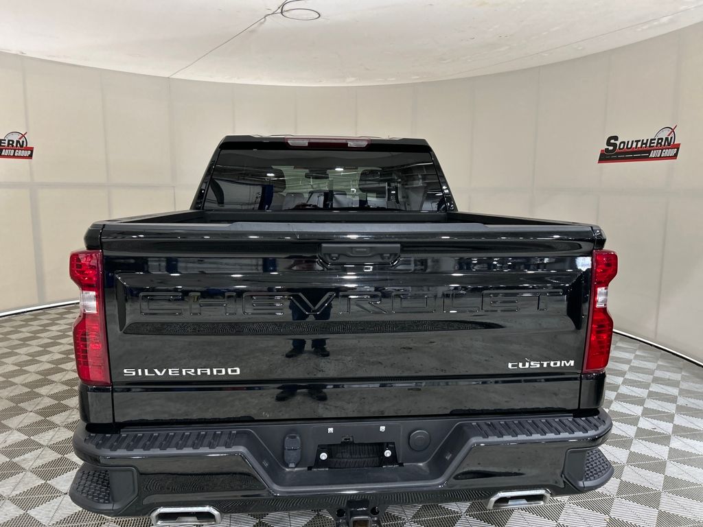 2024 Chevrolet Silverado 1500 Custom Trail Boss photo 2