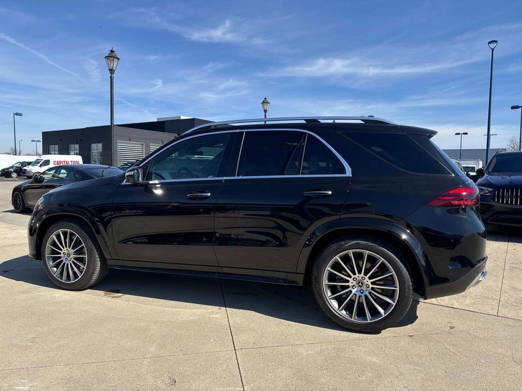 2025 Mercedes Benz GLE 580 4MATIC photo 3