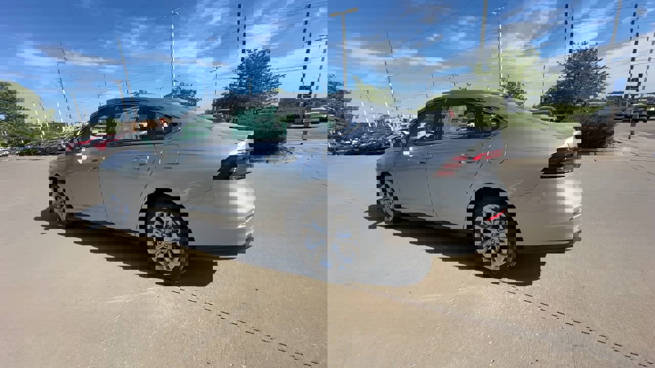 2025 Honda Accord LX photo 6
