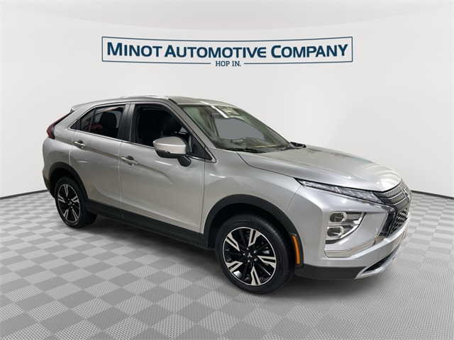 2024 Mitsubishi Eclipse Cross SE's photo