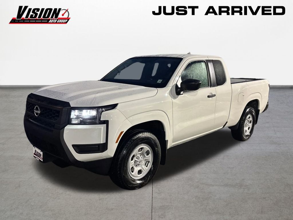 2026 Nissan Frontier S's photo