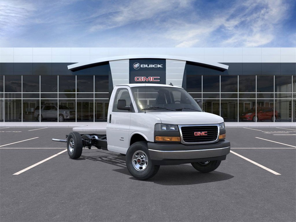 2025 GMC Savana Cutaway Work Van's photo