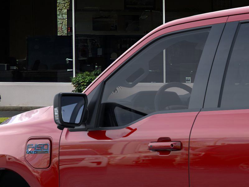 2025 Ford F-150 Lightning XLT photo 19