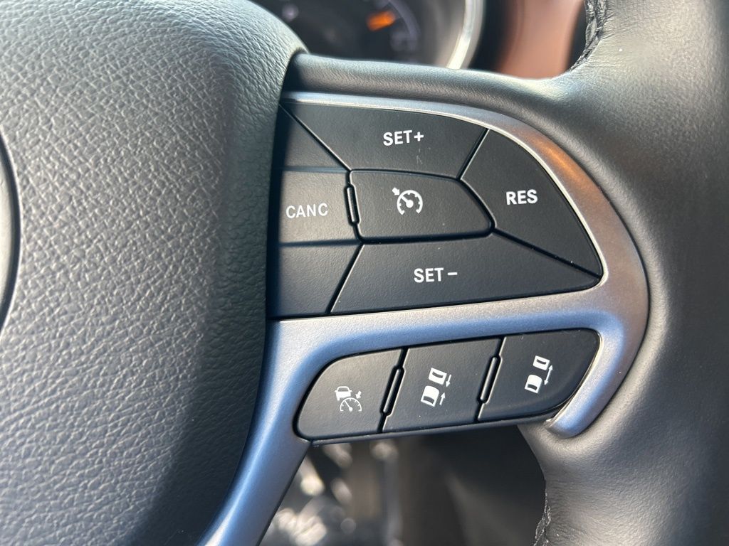 2021 Jeep Grand Cherokee Overland photo 40