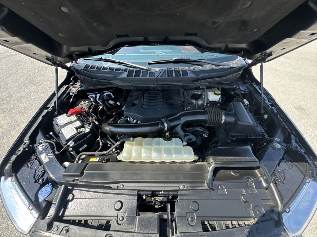 2021 Ford F-150 Lariat photo 24