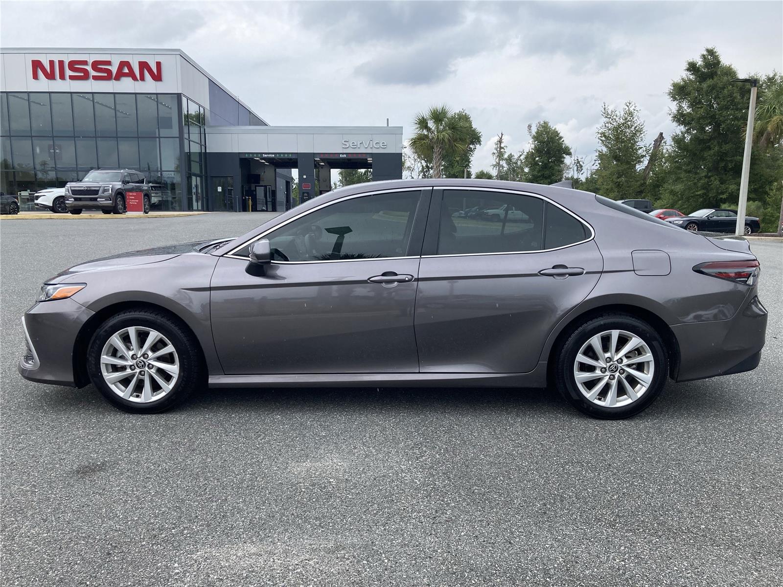 2024 Toyota Camry LE photo 4