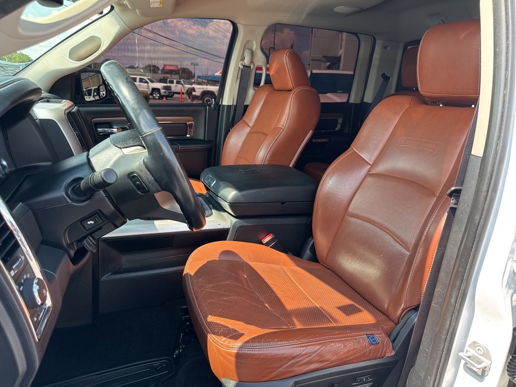 2016 Ram 1500 Laramie photo 25