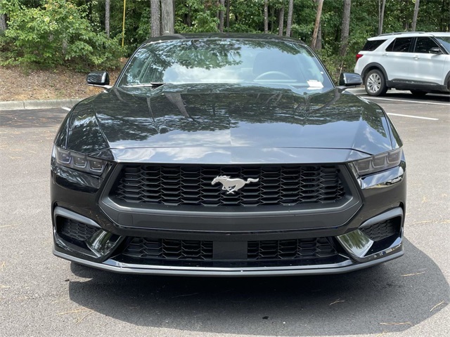 2025 Ford Mustang EcoBoost photo 4