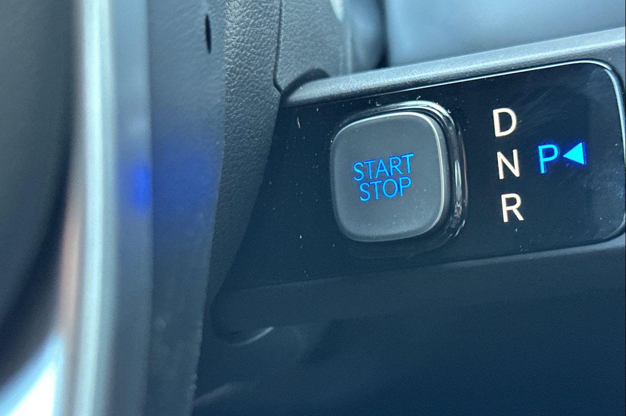 2026 Hyundai Ioniq SEL photo 21