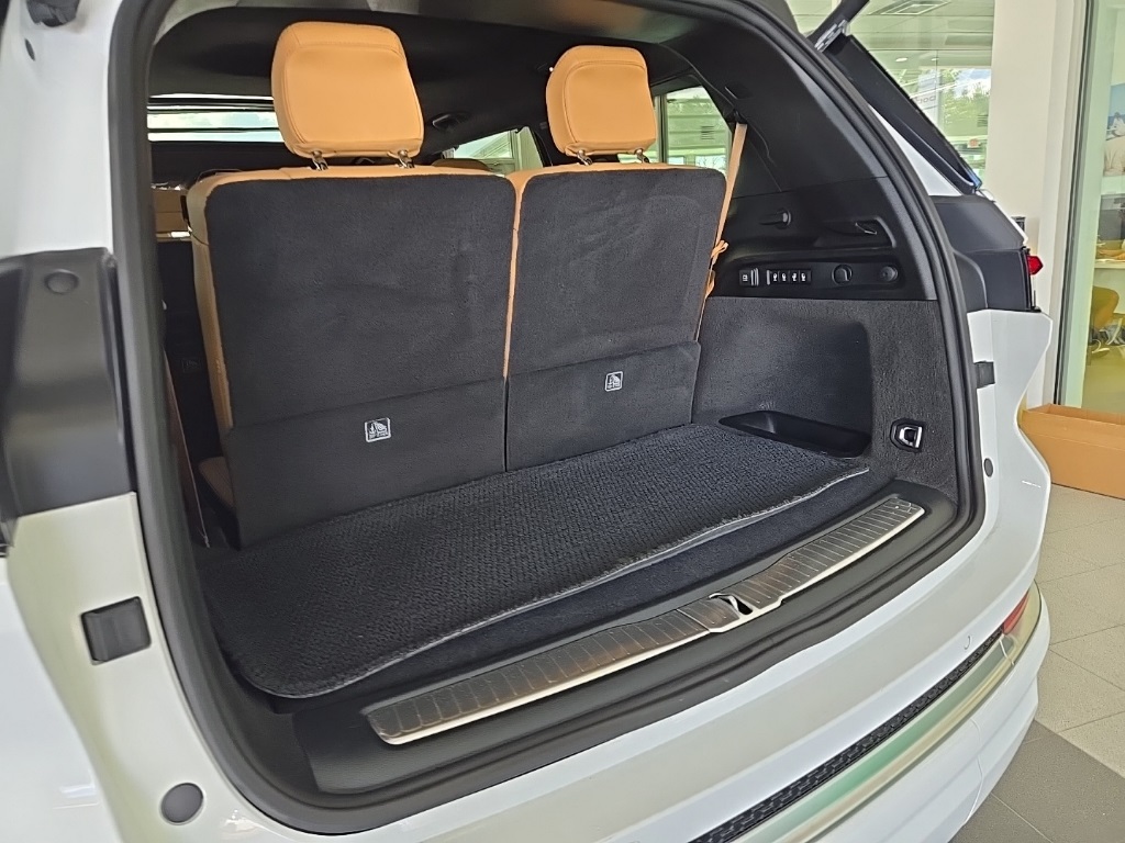 2021 Jeep Grand Cherokee L Summit photo 13