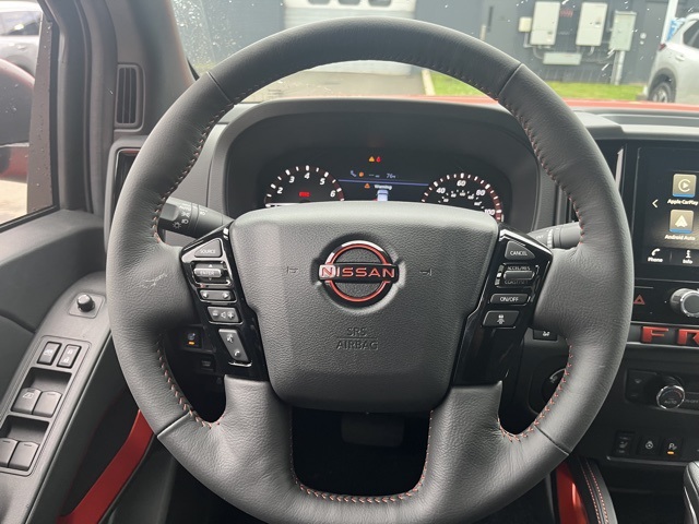 2025 Nissan Frontier PRO-4X photo 13