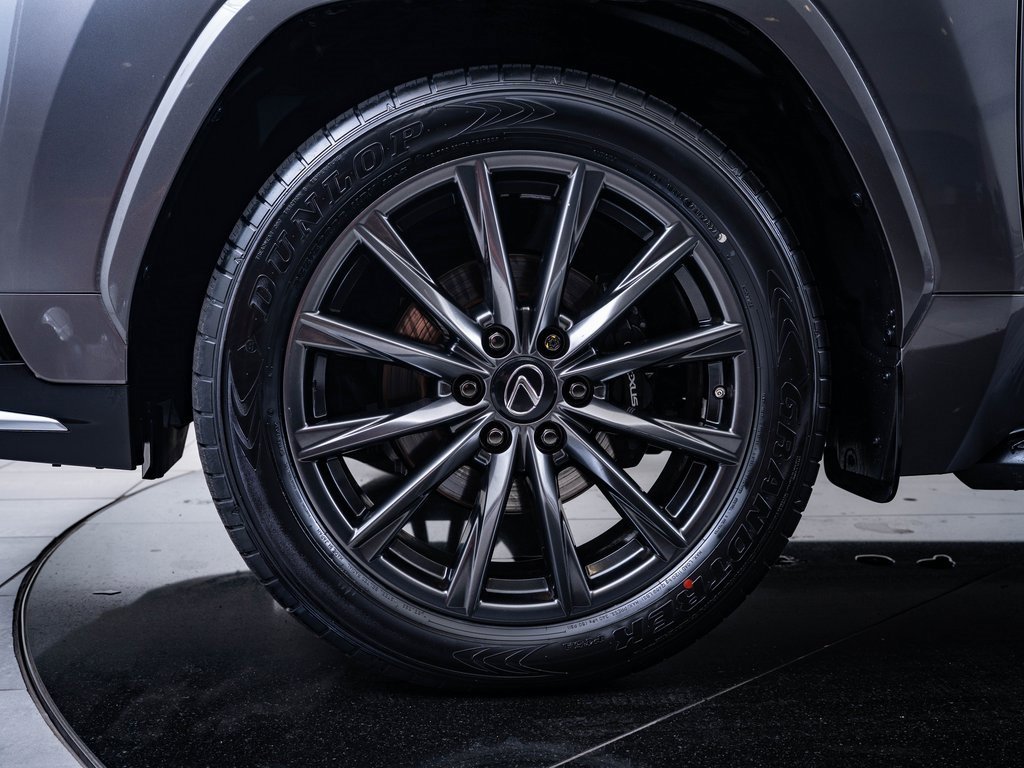 2022 Lexus LX 600 F SPORT photo 15