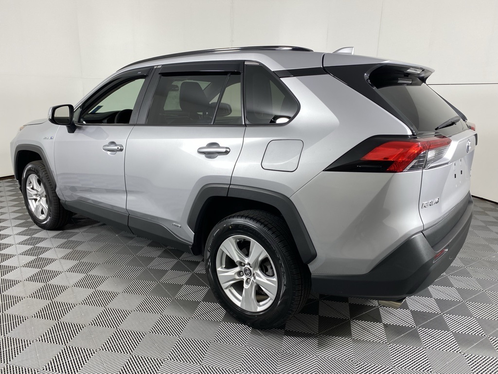 2020 Toyota RAV4 Hybrid XLE photo 5