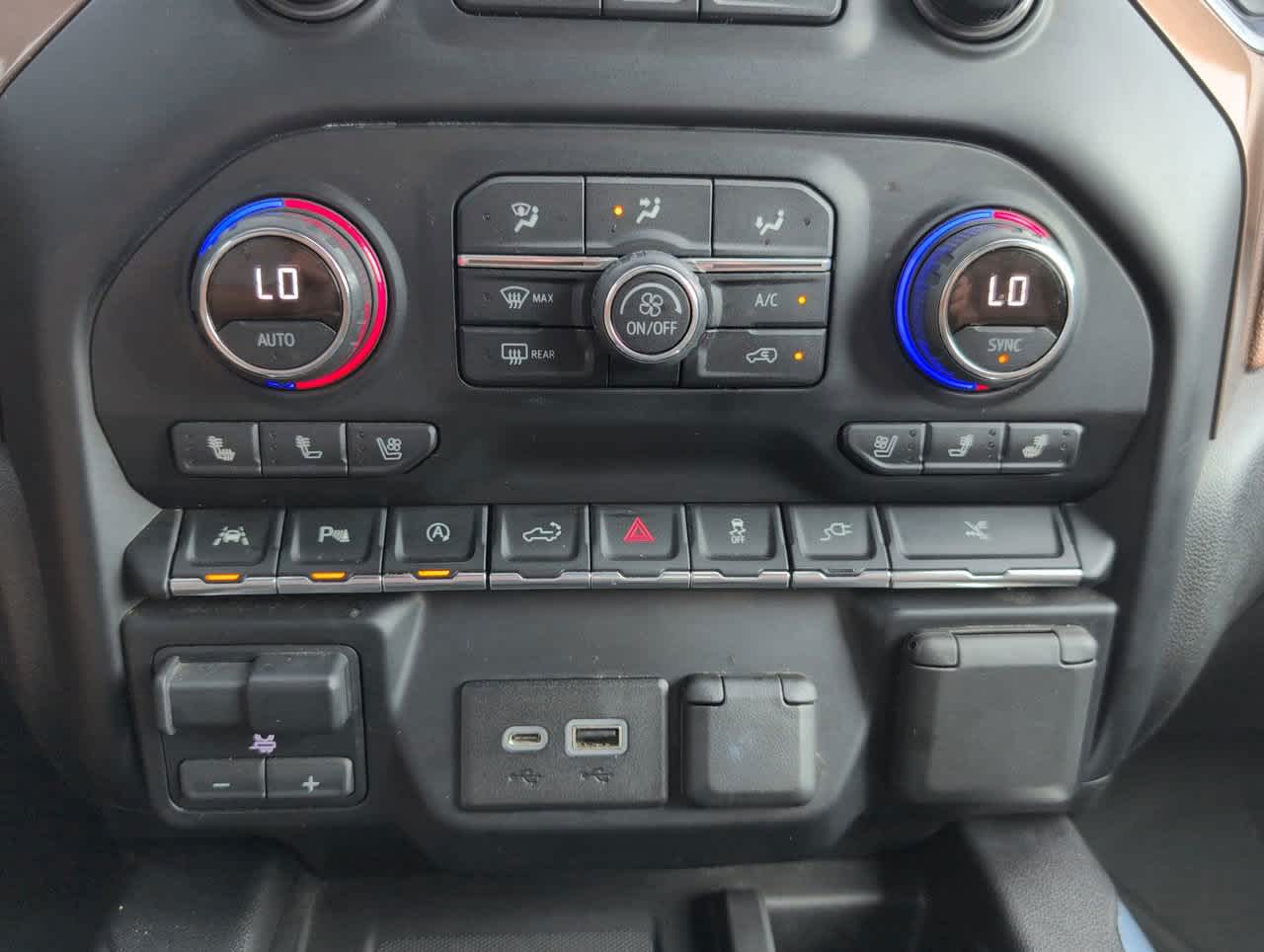 2020 Chevrolet Silverado 1500 High Country photo 28