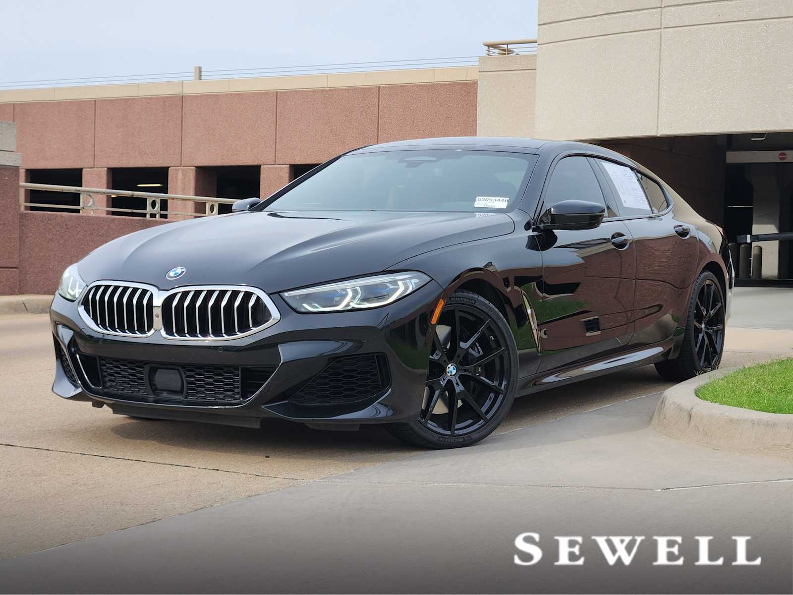 2022 BMW 8 Series 840i