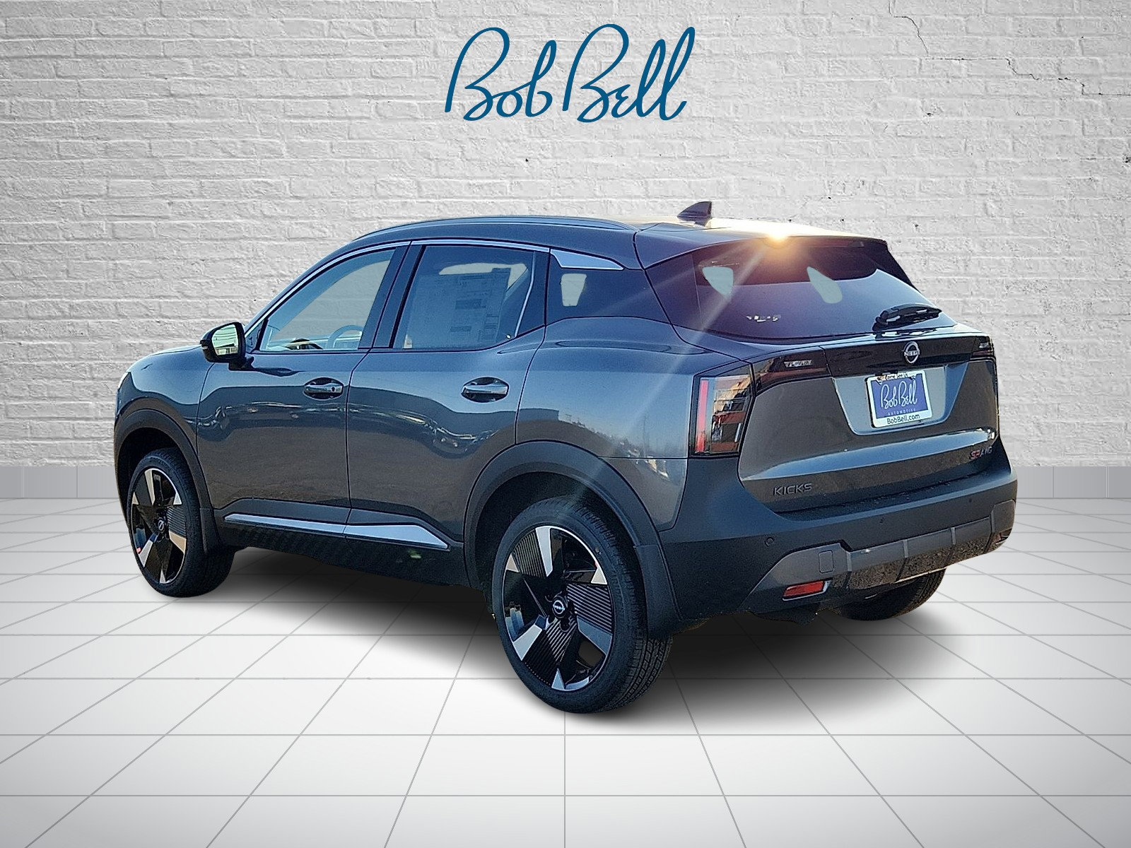 2026 Nissan Kicks SR photo 3